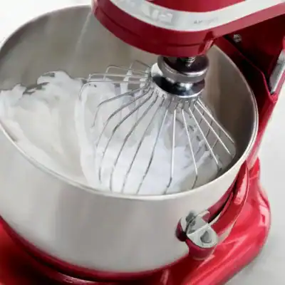 Whipped Cream and Meringues_800x800